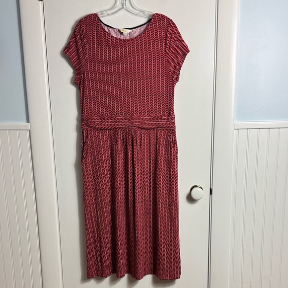 Boden Amelie Jersey Dress Red Chevron Twist Size 12 Long - Picture 2 of 10